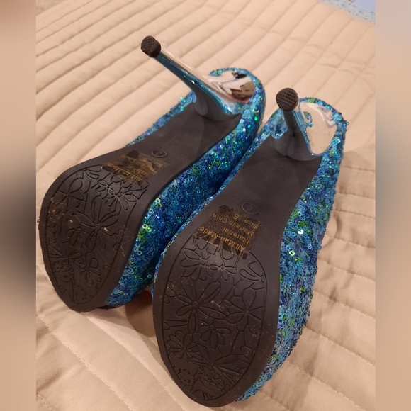 Arianna-12 multi color stiletto sequence heels EUC size 6 - Picture 4 of 9